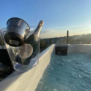 Liege Luxe & Jacuzzi Sous Les Etoiles Appartement